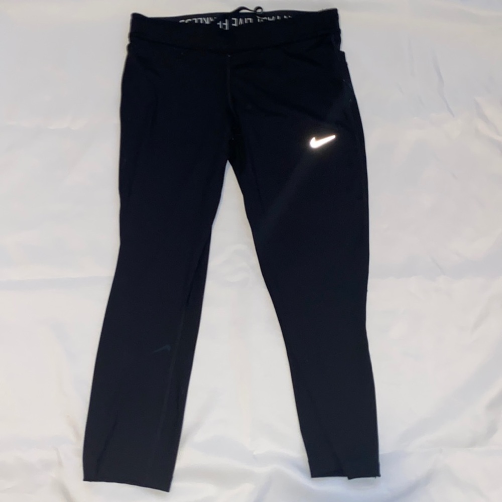 Nike DriFit Cropped Leggings Small